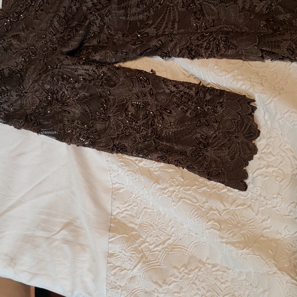 Le Chateau Dress - Picture 5 of 8